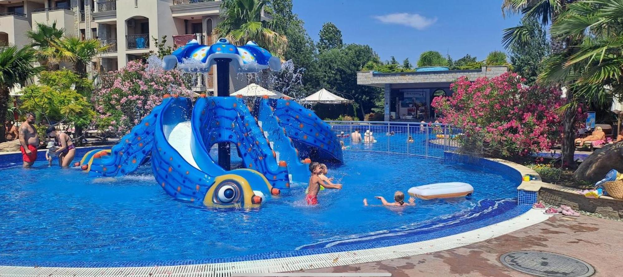 Wonderful Deluxe Appartement In Cascadas Family Resort Sunny Beach Esterno foto